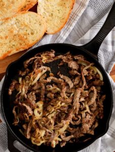 daging sapi steak keju yang dimasak