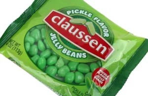 Sisa: Claussen acar jelly beans | King Arthur mengiris ke dalam campuran kue