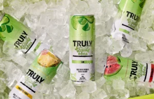 Boston Beer menghadirkan Truly ke dalam soda tequila untuk membantu menghidupkan kembali merek