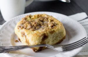 Situasi Lengket: 19 Gulungan Kayu Manis yang Layak Dikacaukan