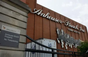 AB InBev akan menutup fasilitas distribusi Anheuser-Busch