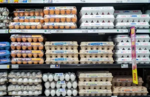 Cal-Maine mengambil alih saham mayoritas pengolah telur dan berekspansi ke makanan siap saji