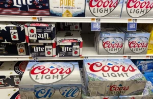 Perusahaan terbaru Molson Coors yang merevisi kebijakan DEI