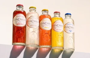 Merek koktail siap minum mencari kemasan kaca premium yang ‘layak di gerobak bar’