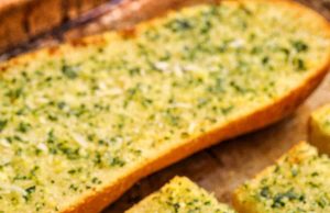 Roti Bawang Putih Buatan Rumah – Habiskan Dengan Uang