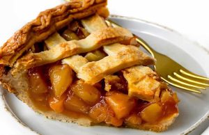 20 Delicious Thanksgiving Desserts to Impress In 2025