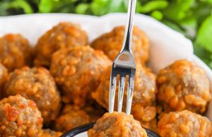 Bola Sosis – Habiskan Dengan Uang