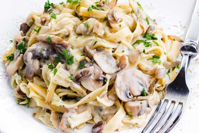 Creamy-Tagliatelle-and-Mushrooms-1-3.jpg