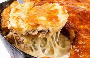 Makanan sekolah tua yang merupakan nostalgia murni di atas piring