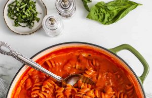 Seseorang dapat memutar pasta