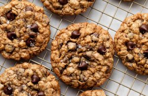 Chewy Oatmeal Chocolate Chip Cookies