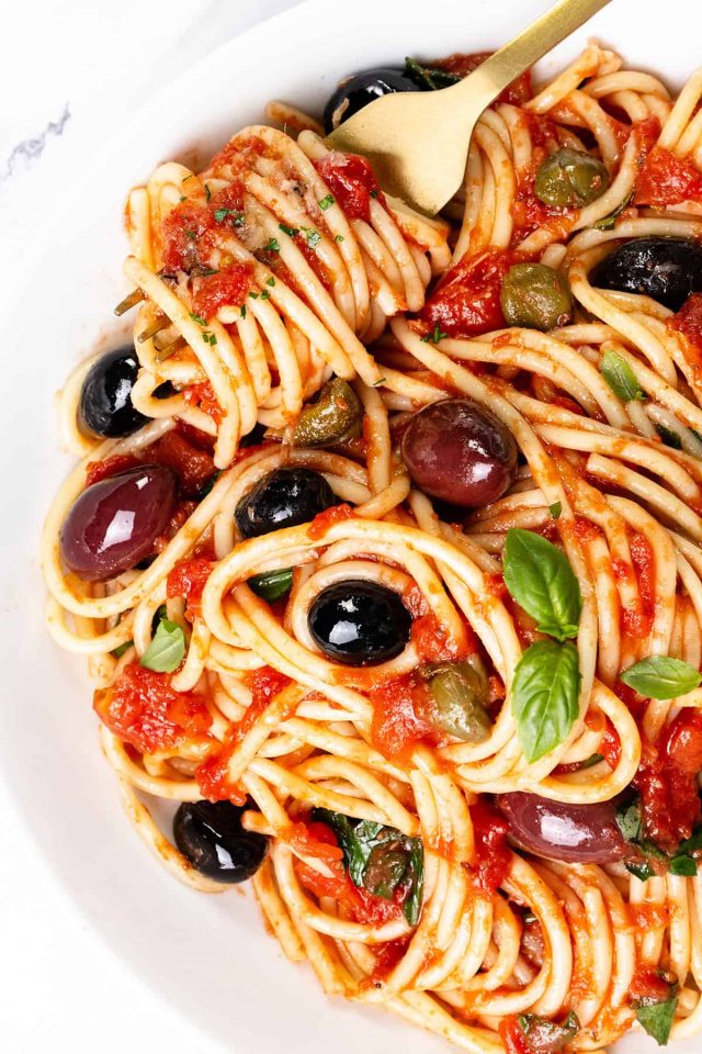Spaghetti-Alla-Puttanesca-1-18.jpg