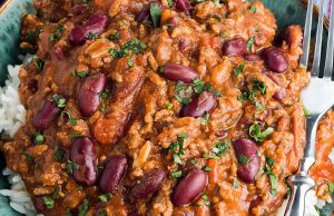 Jadikan malam hari menjadi angin sepoi -sepoi dengan 17 resep makan malam mudah ini yang berukuran besar dan kekurangan keributan