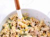 Salad pasta tuna yang mudah dan lezat