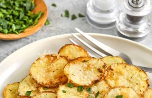 Irisan kentang panggang oven – Habiskan dengan uang