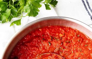 Easy Homemade Tomato Sauce