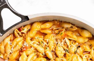 One Pot Creamy Tomato Ground Beef Pasta